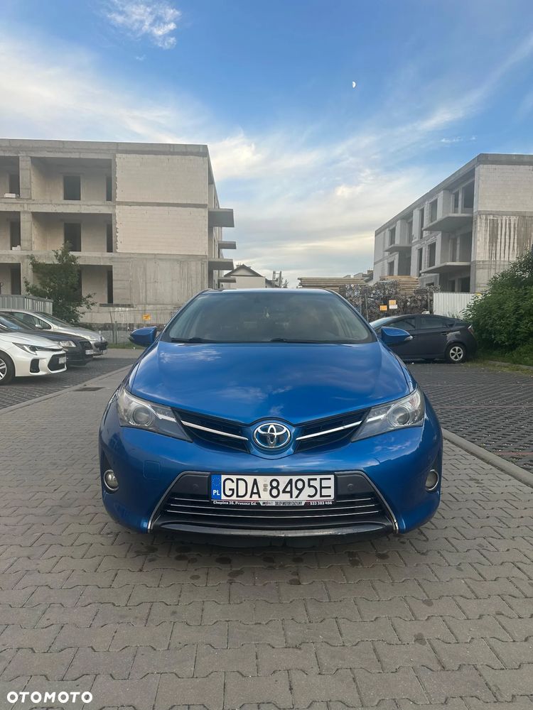 Toyota Auris 1.8 HSD Luna - 1