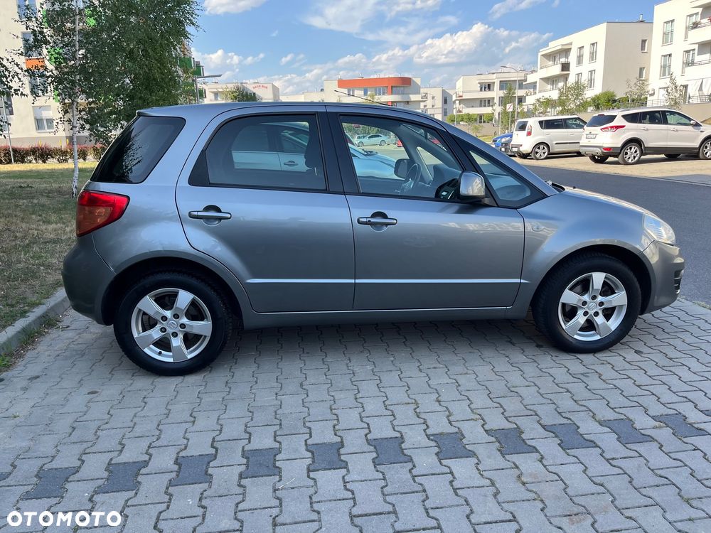 Suzuki SX4 1.6 Premium - 19