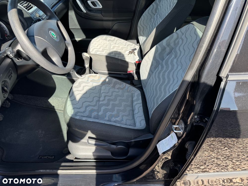 Skoda Fabia - 10