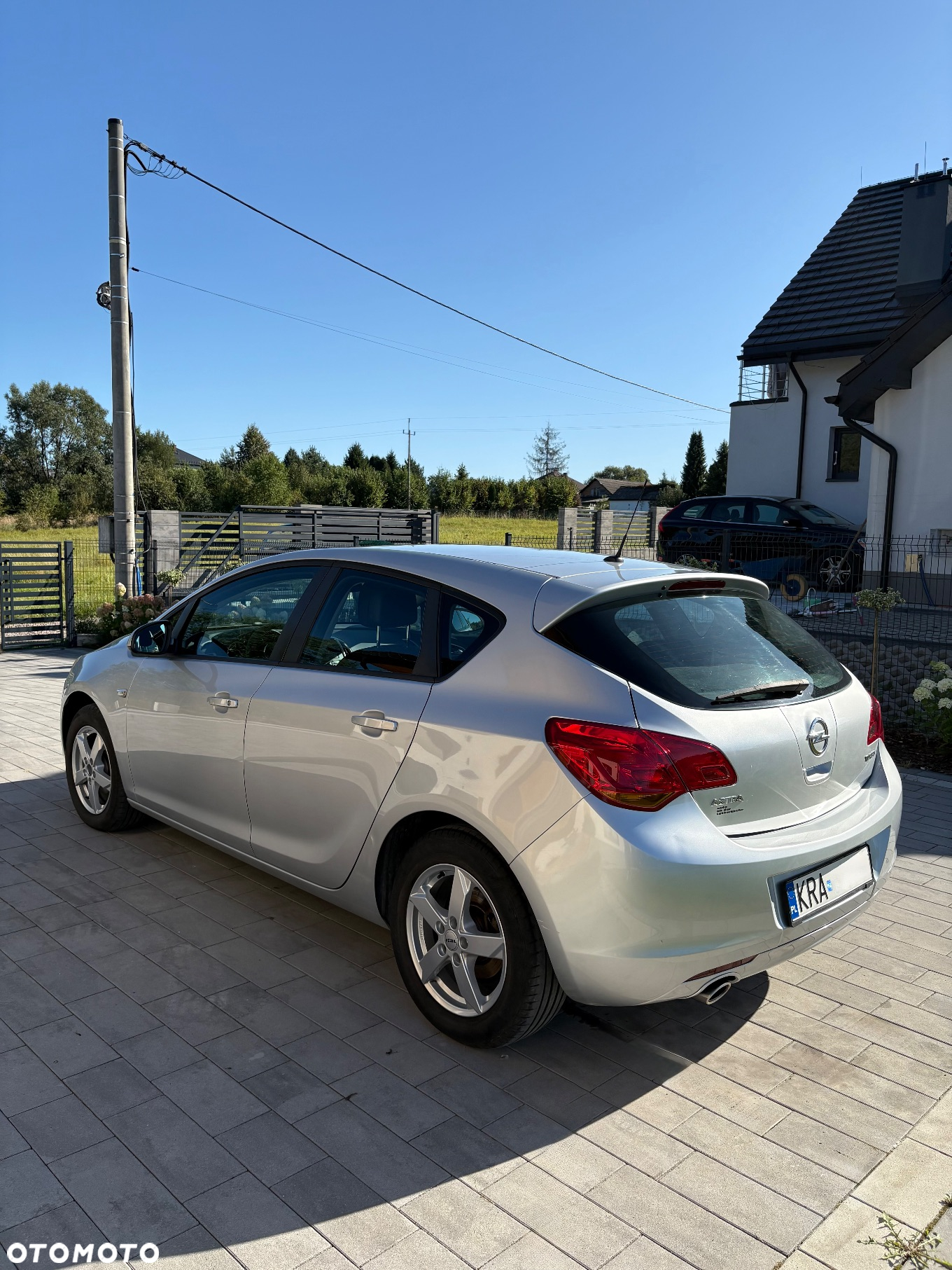 Opel Astra IV 1.4 T Essentia - 5