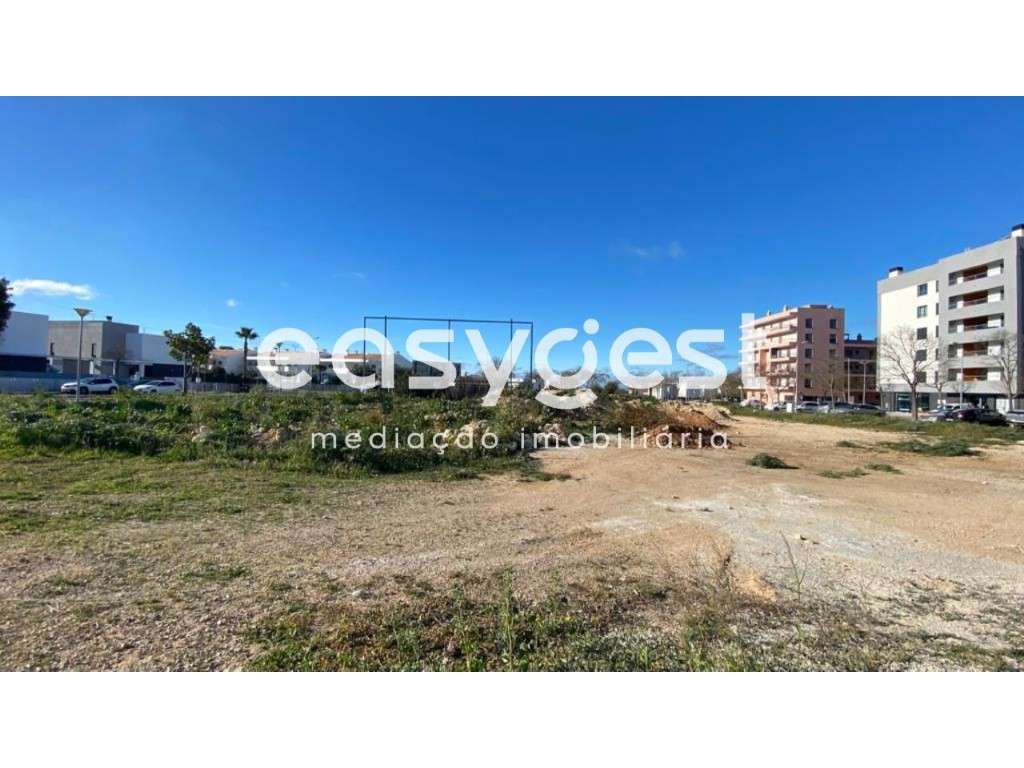 Excelente Terreno Urbano com área de construção de 2470 m2 em Loulé - Grande imagem: 5/13
