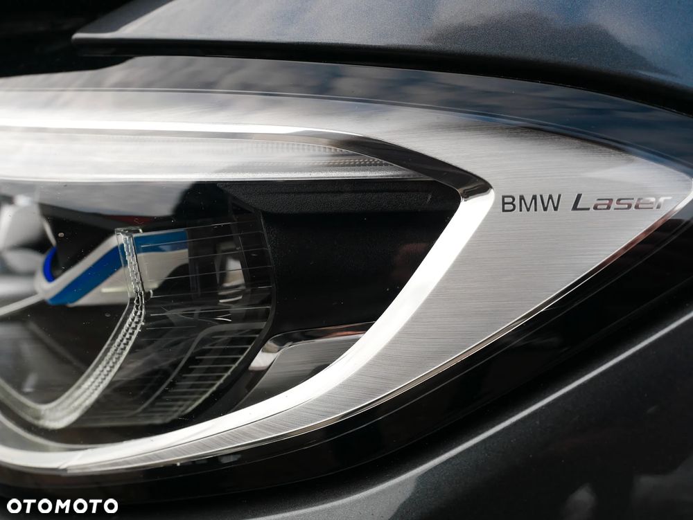 BMW Seria 3 330e Sport Line - 10