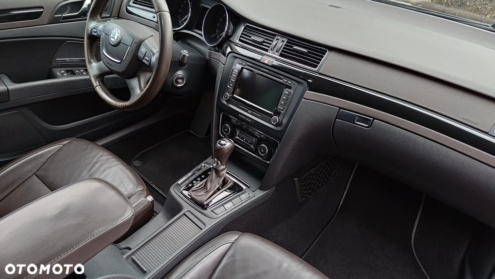 Skoda Superb 2.0 TDI L&K DSG - 24