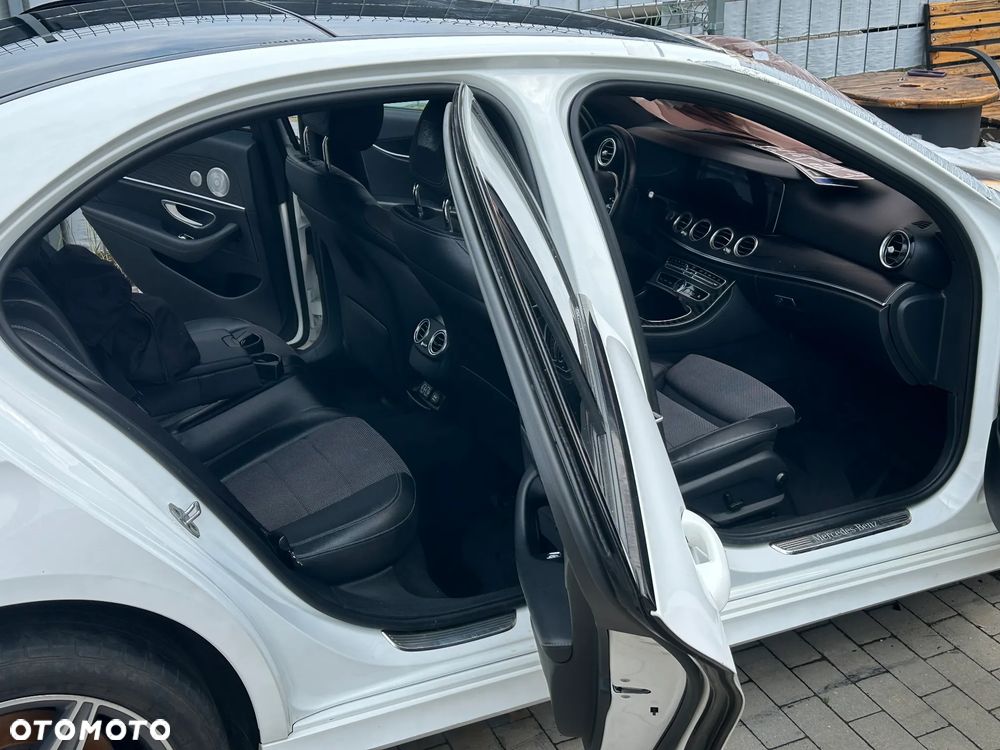 Mercedes-Benz Klasa E - 9