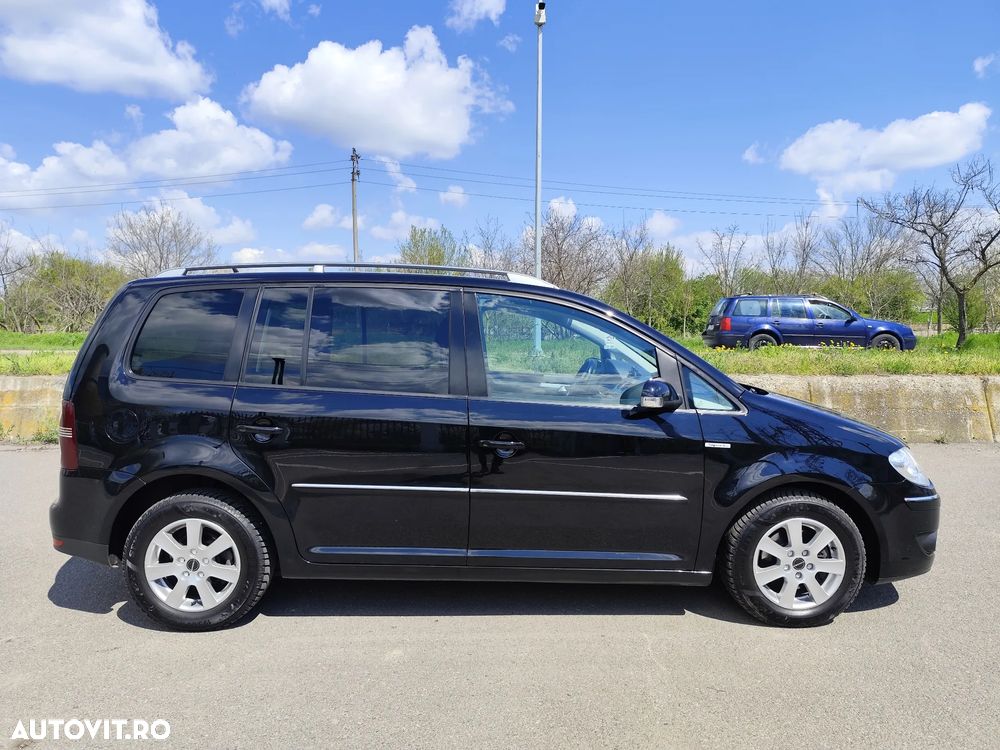 Volkswagen Touran 2.0TDI Highline - 19