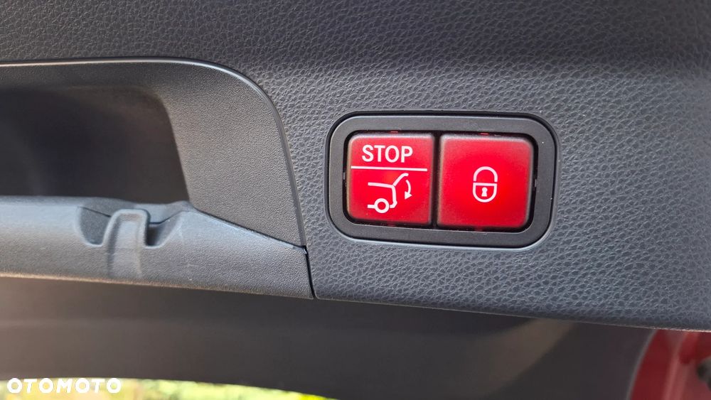 Mercedes-Benz GLC 220 d 4Matic 9G-TRONIC AMG Line - 12