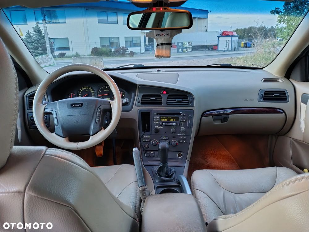 Volvo V70 Cross Country 2.4 AWD - 7