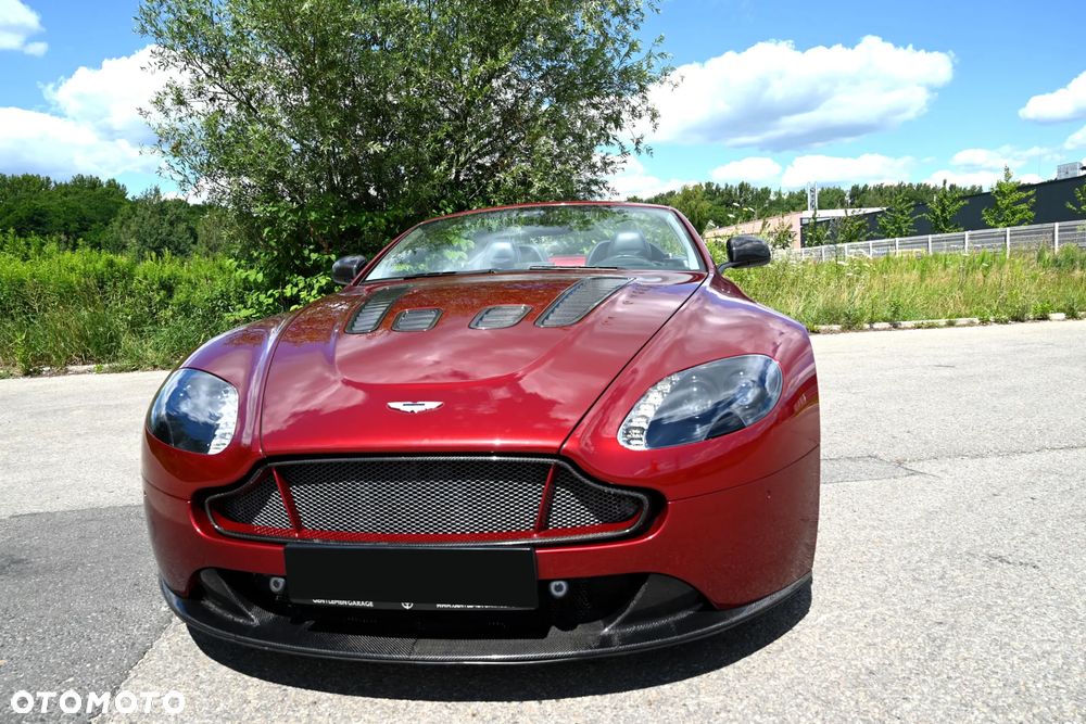Aston Martin Vantage - 17