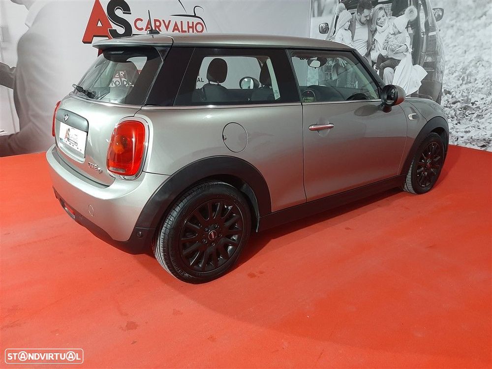 MINI 5 Portas One D - 12