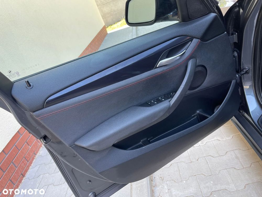 BMW X1 sDrive16d xLine - 23