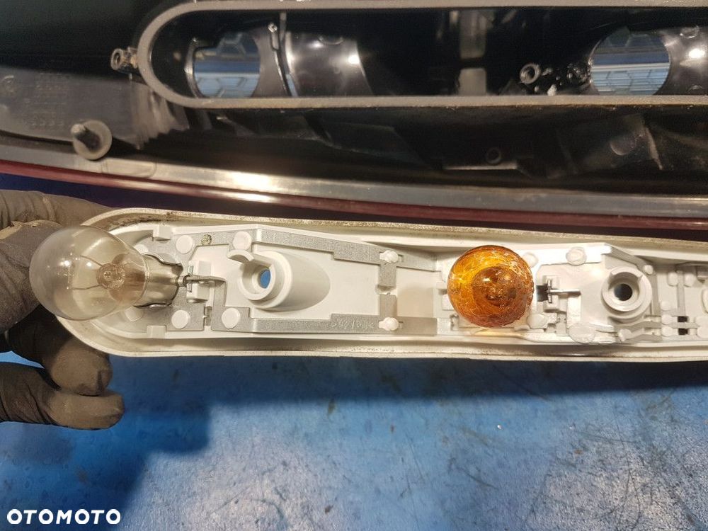 FORD FOCUS MK2 LAMPA TYŁ PRAWA ZEWNĘTRZNA 8M5113404C - 10