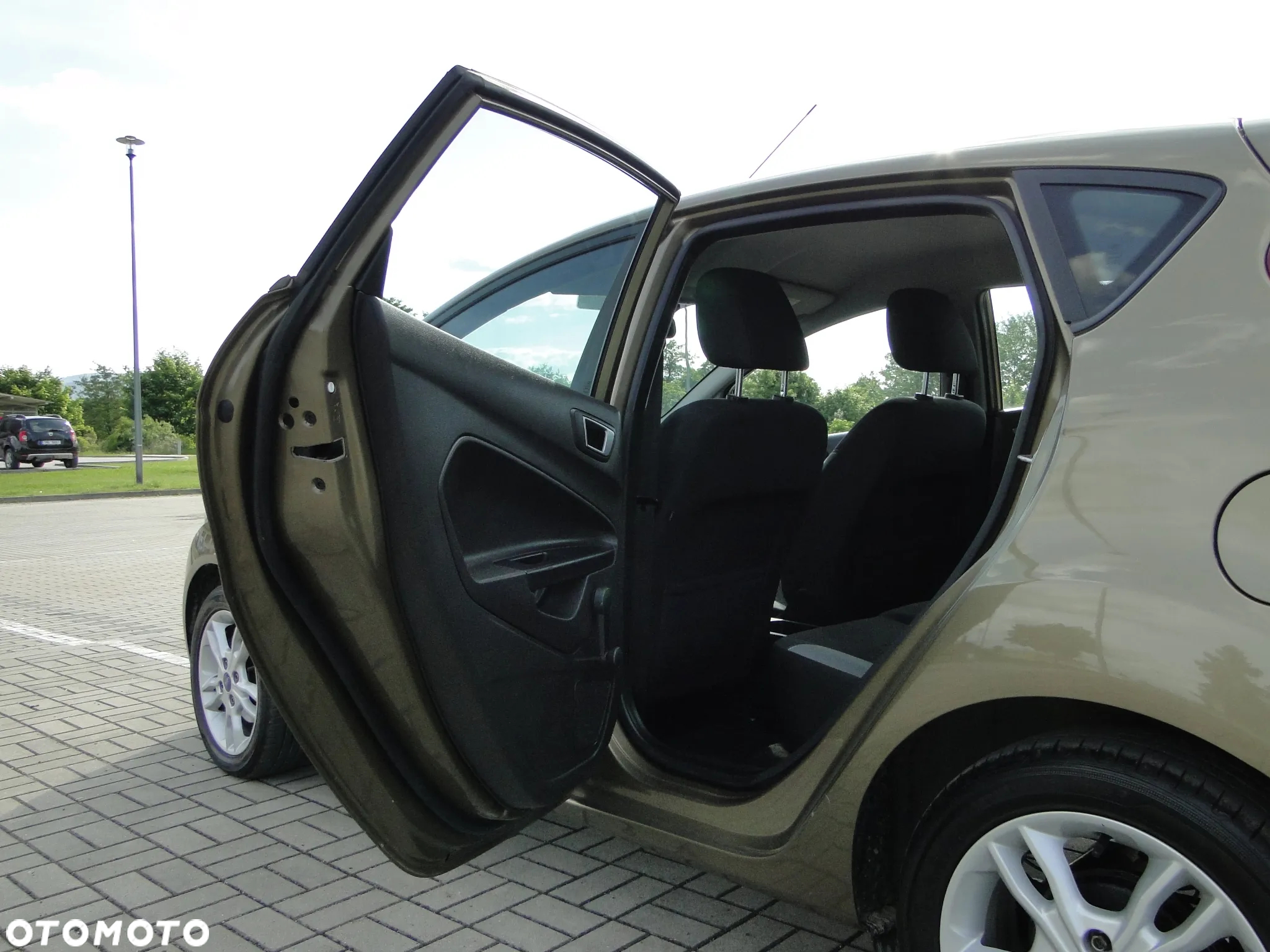 Ford Fiesta - 12