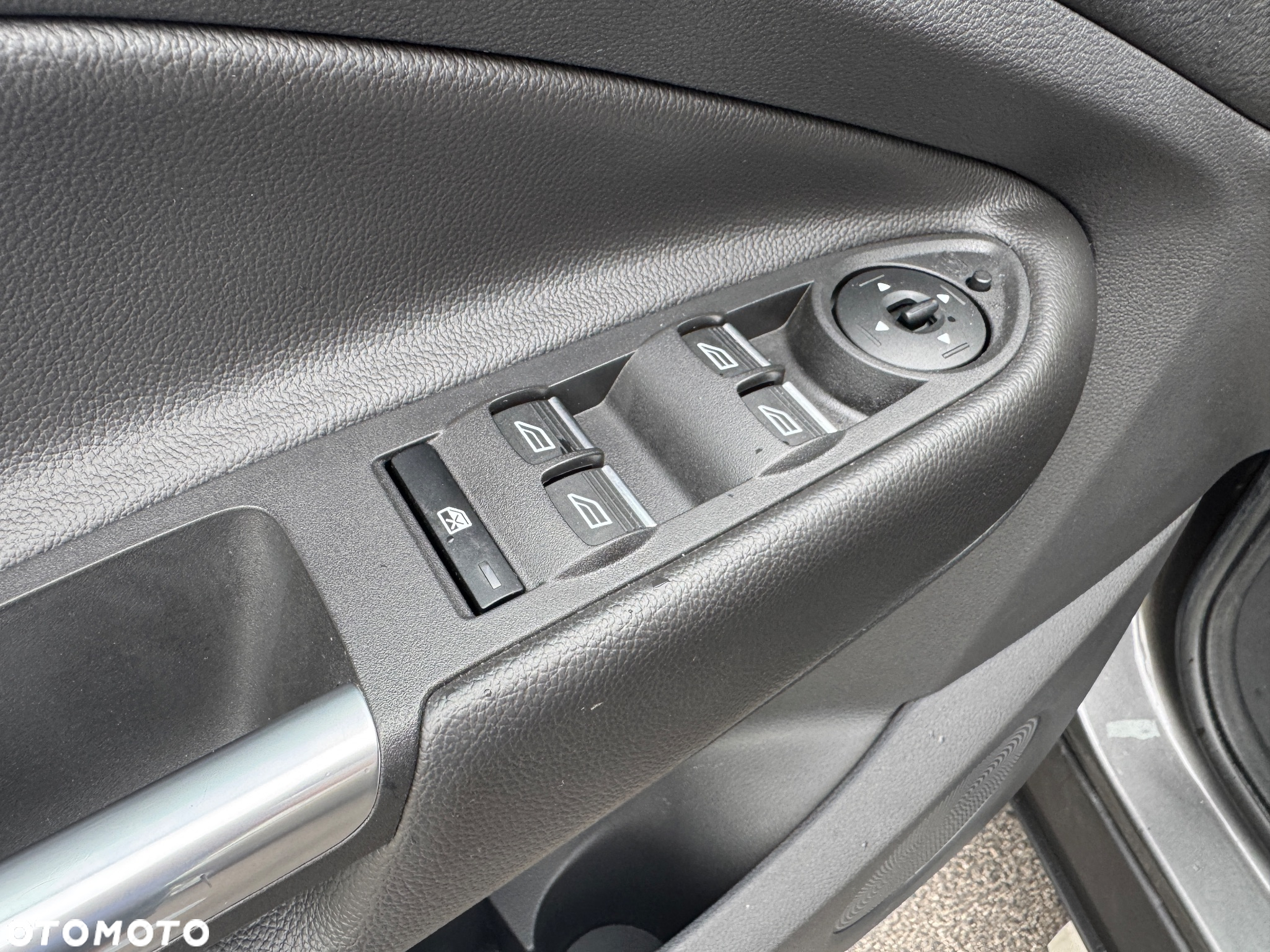 Ford Kuga 1.5 EcoBoost 2x4 Cool & Connect - 19