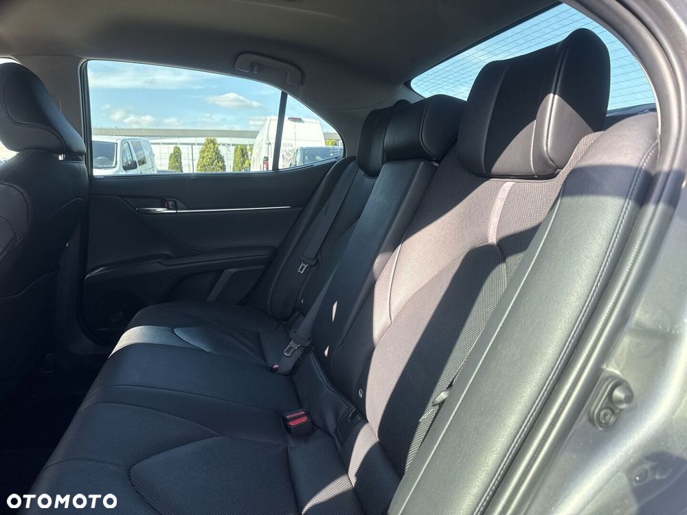 Toyota Camry 2.5 Hybrid Executive CVT - 15