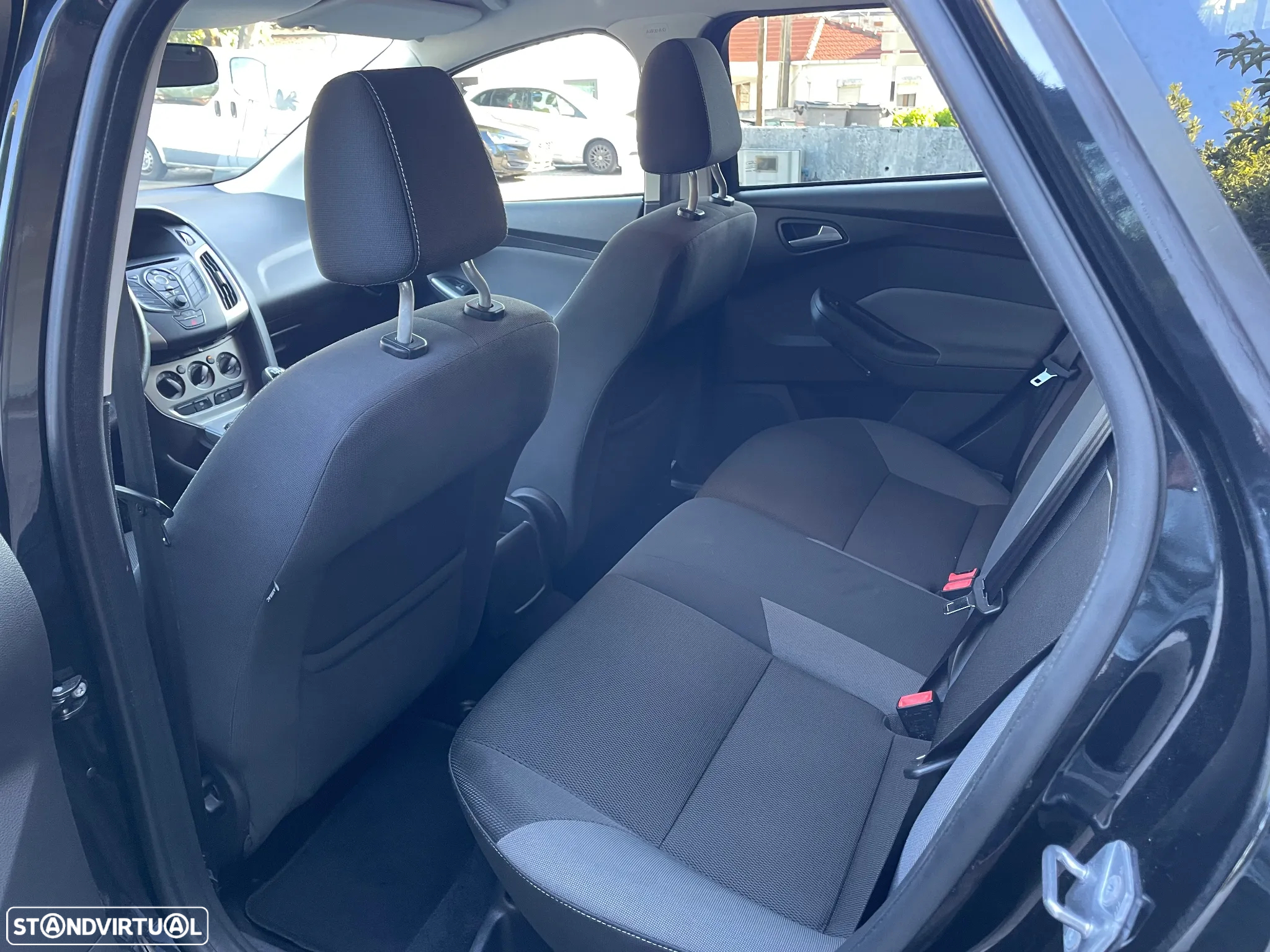Ford Focus SW 1.0 EcoBoost S&S TITANIUM - 25