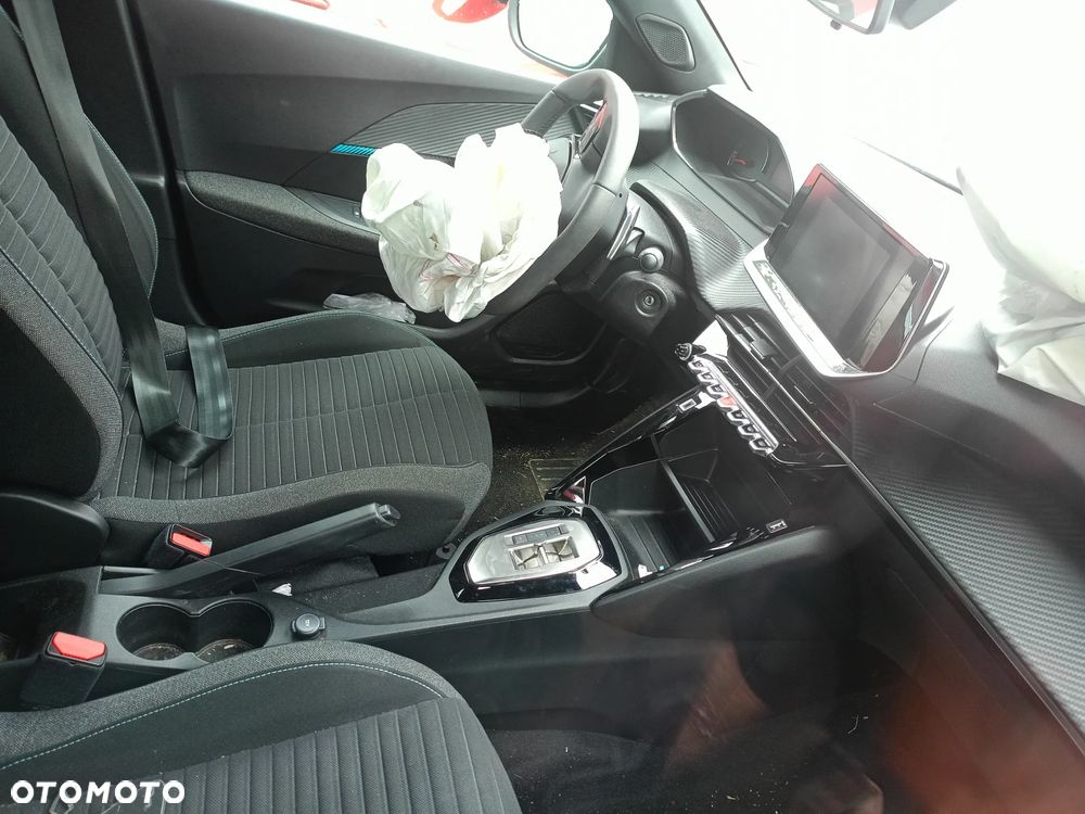Peugeot 2008 PureTech 130 EAT8 Allure Pack - 9