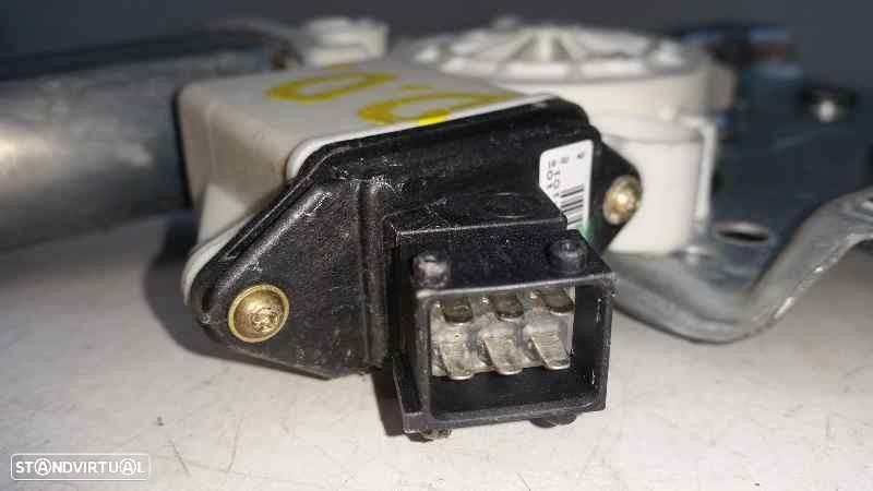 ELEVADOR DE VIDRO FRONTAL DIREITO TOYOTA COROLLA 2003 -6981002130 - 2