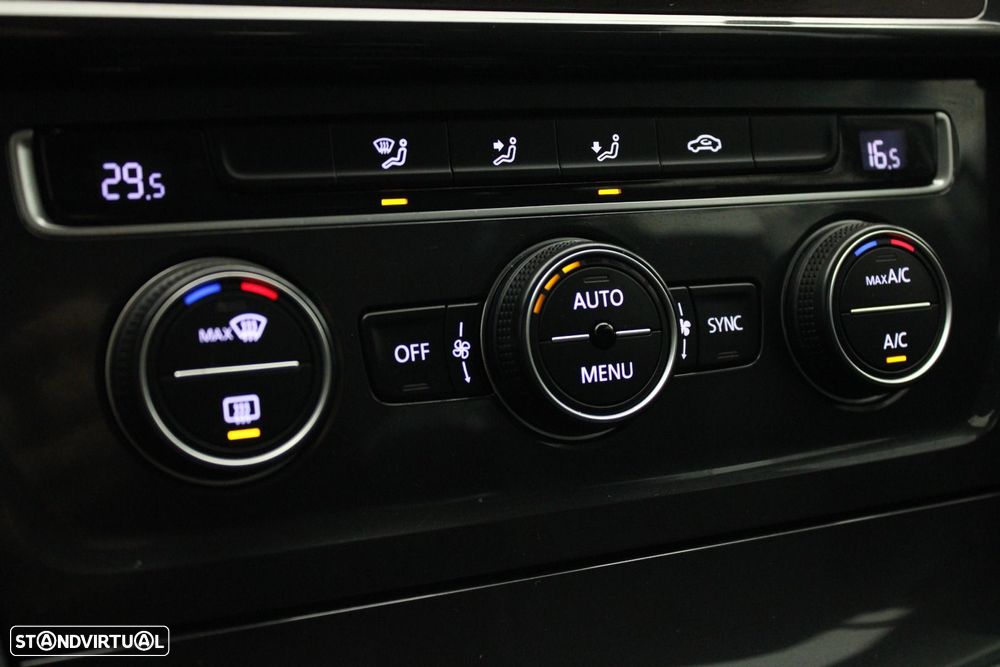 VW Golf Variant 1.6 TDi Confortline - 21