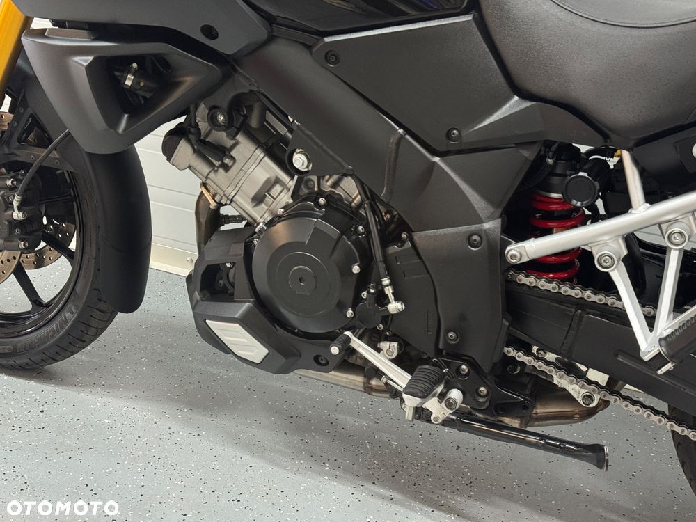 Suzuki V-STROM - 26