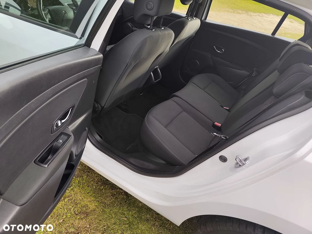 Renault Megane ENERGY TCe 115 Start & Stop Bose Edition - 19