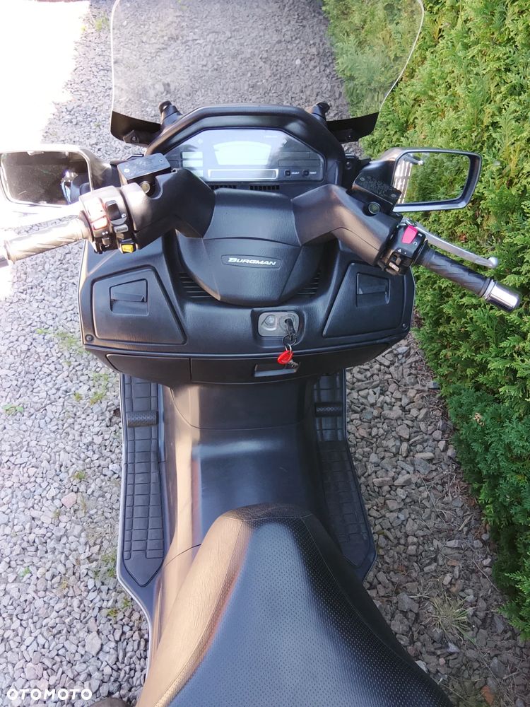 Suzuki Burgman - 5