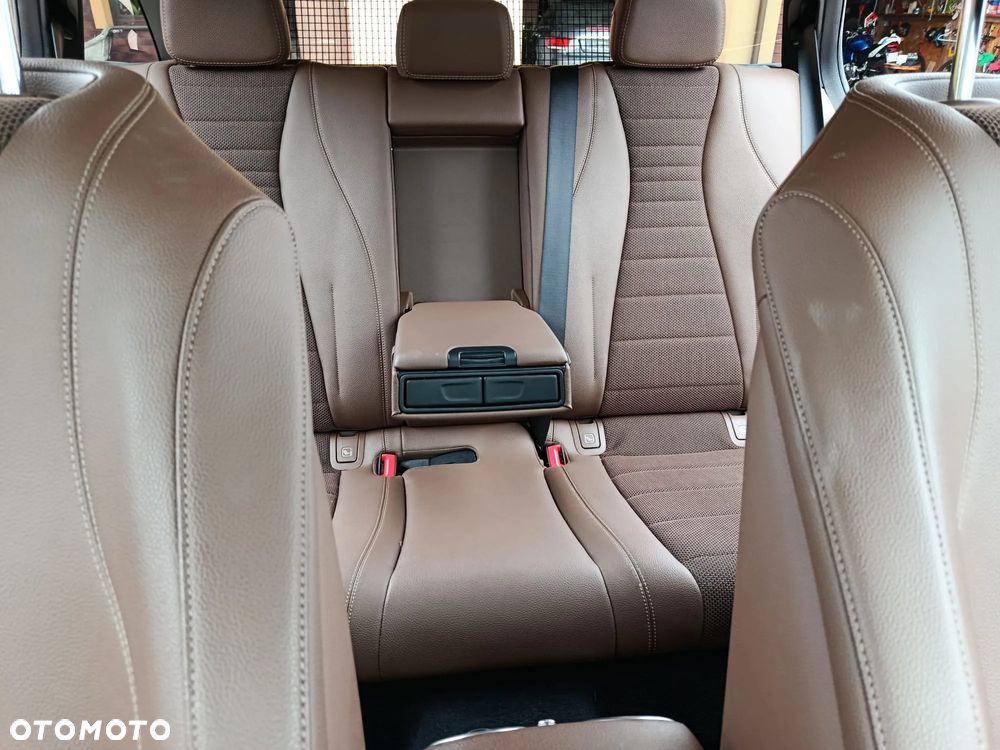 Mercedes-Benz Klasa E 220 d 9G-TRONIC - 16