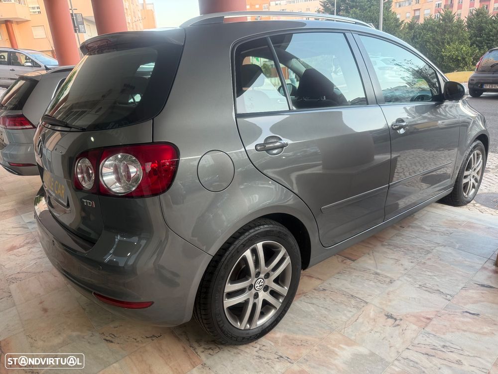VW Golf Plus 1.6 TDi Highline - 21