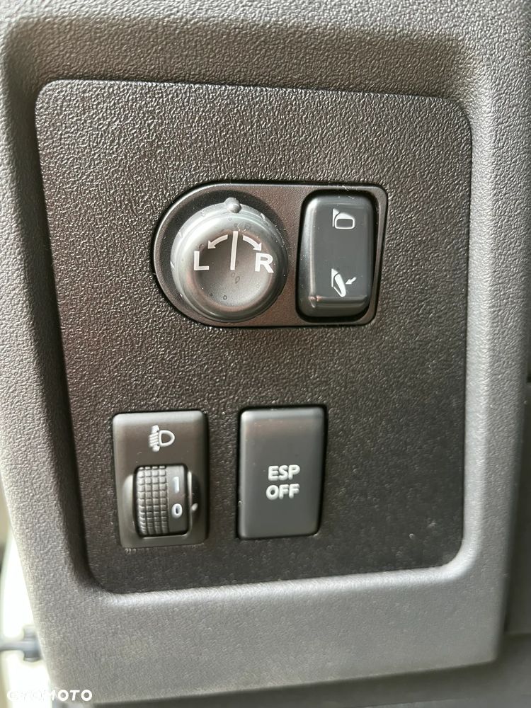 Nissan Qashqai 2.0 dCi DPF acenta - 18