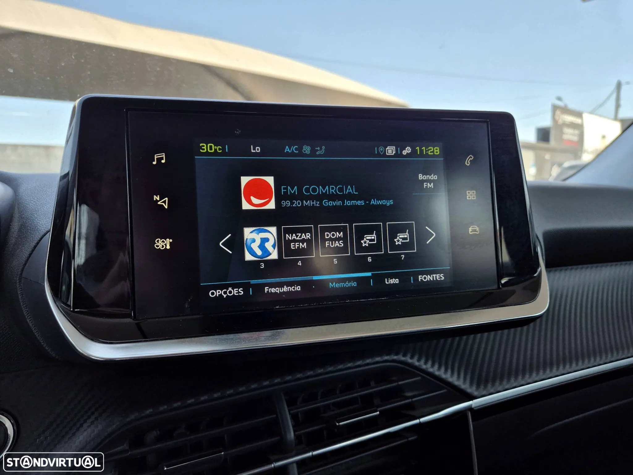 Peugeot e-2008 50 kWh Active Pack - 12