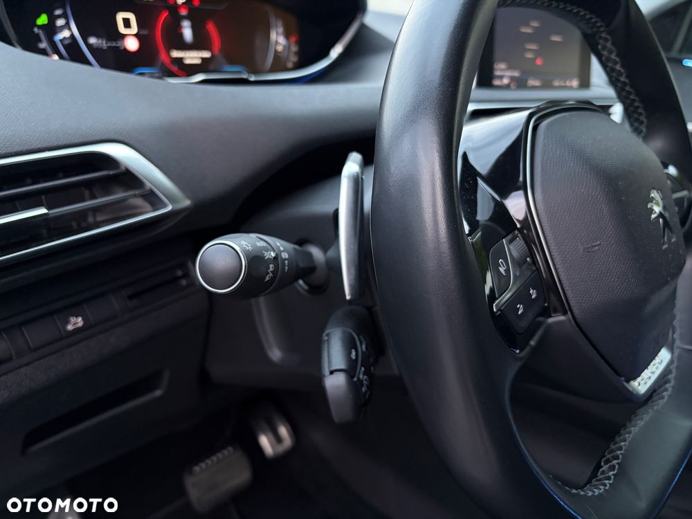 Peugeot 3008 1.2 PureTech Crossway S&S EAT6 - 8