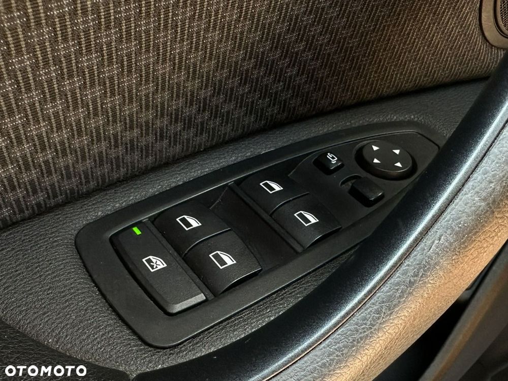 BMW X1 xDrive25e Advantage - 35