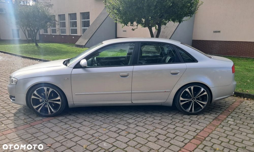 Audi A4 - 4