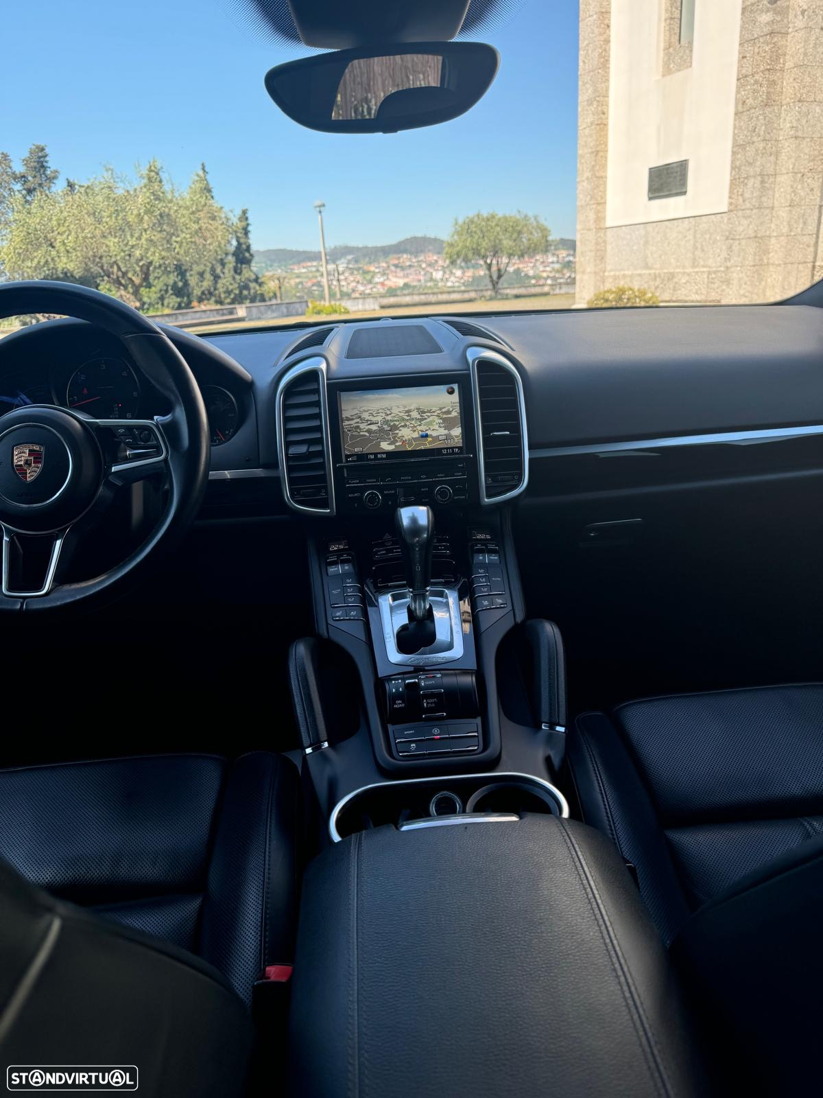 Porsche Cayenne Diesel Platinum Edition - 24