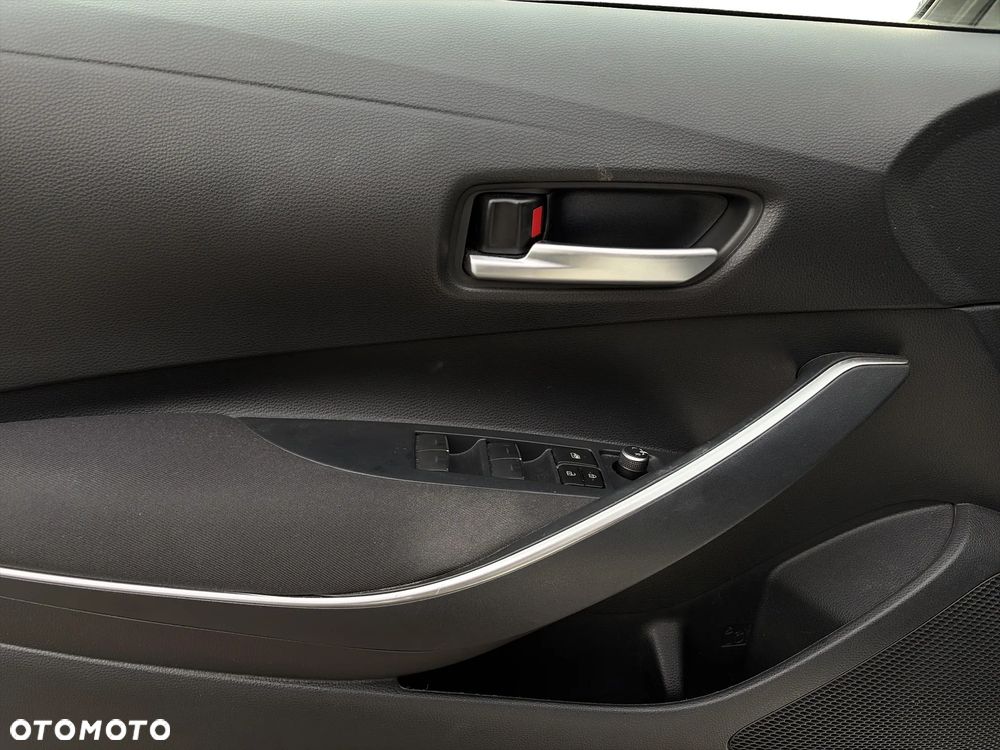 Toyota Corolla 1.8 Hybrid Comfort - 12