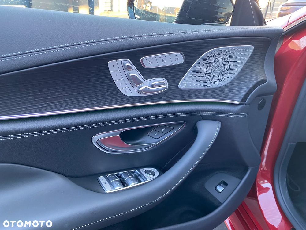 Mercedes-Benz AMG GT 43 4Matic+ Speedshift TCT 9G - 24