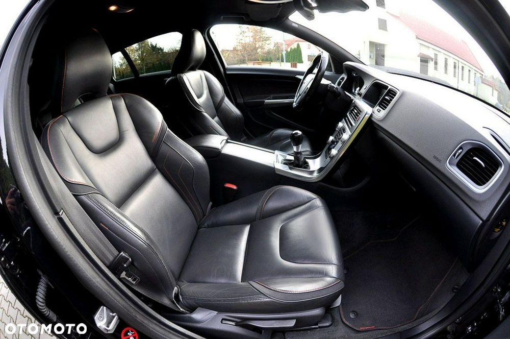 Volvo V60 DRIVe Ocean Race - 24