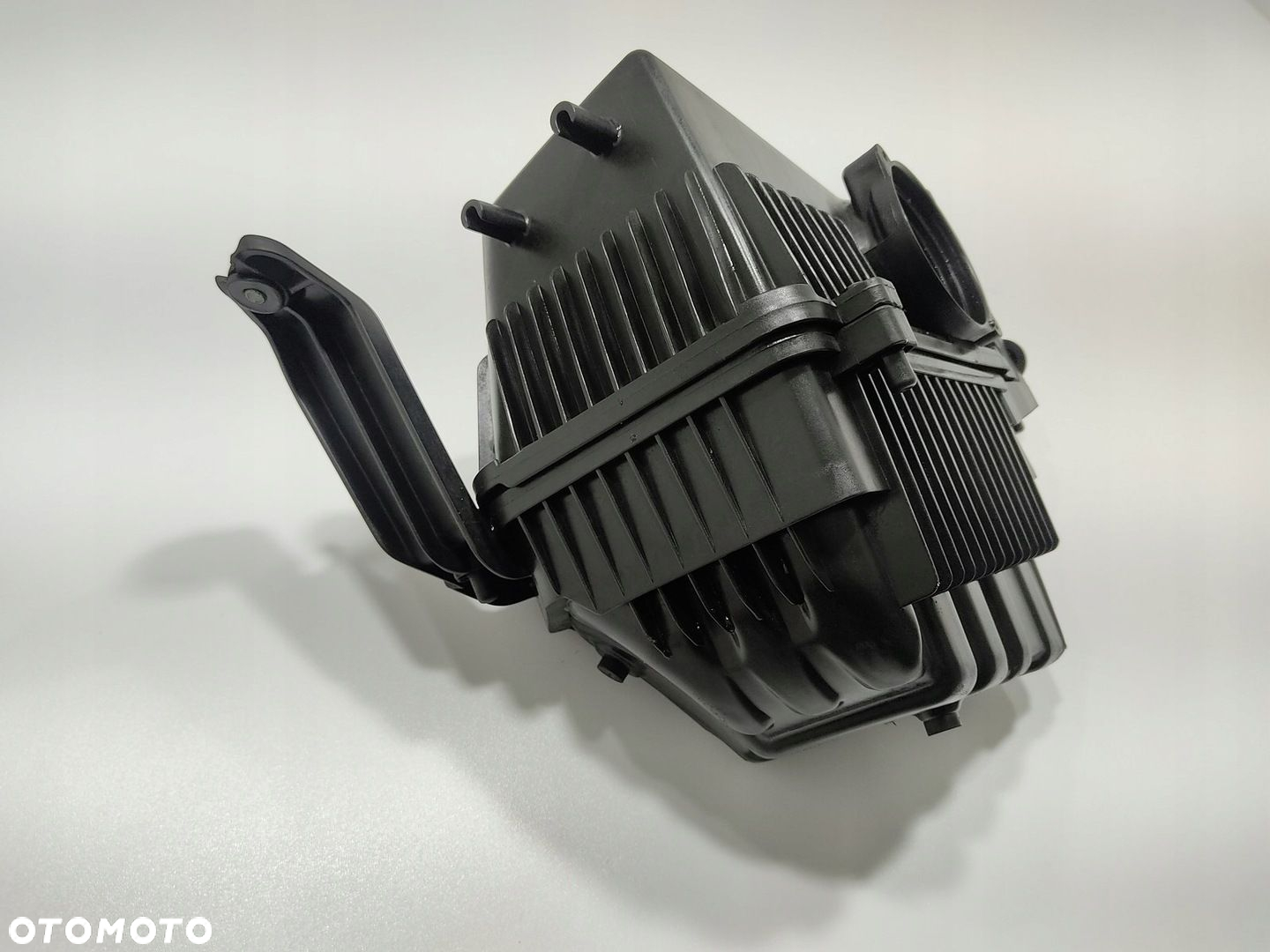 OBUDOWA FILTRA POWIETRZA CADILLAC CTS II 3.6 BENZYNA 15236426 2007-2014 - 2