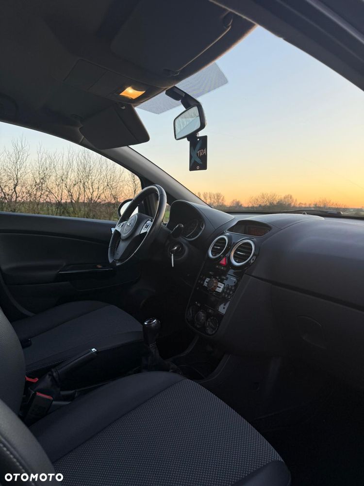 Opel Corsa 1.2 16V Selection 110 Jahre - 14