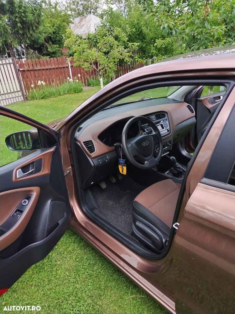 Hyundai i20 - 11
