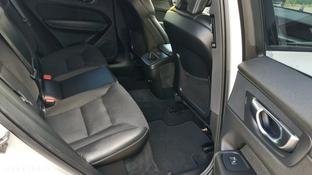 Volvo XC 60 D4 Geartronic Momentum Pro - 16