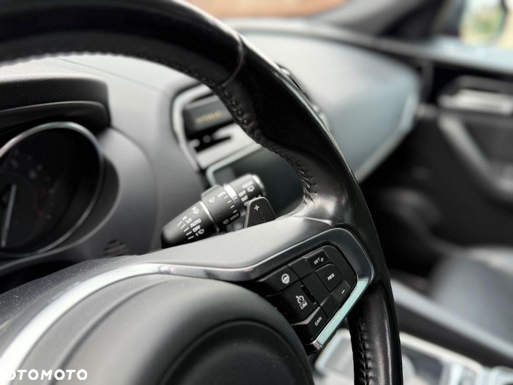 Jaguar F-Pace 3.0 V6 AWD R-Sport - 22