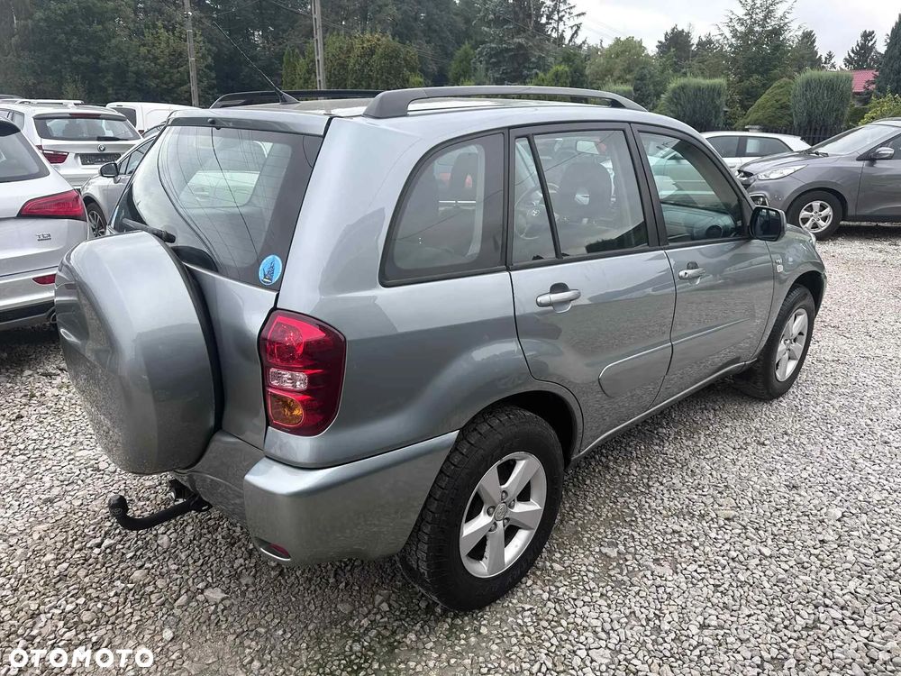 Toyota RAV4 2.0 VVT-i 4x4 - 10