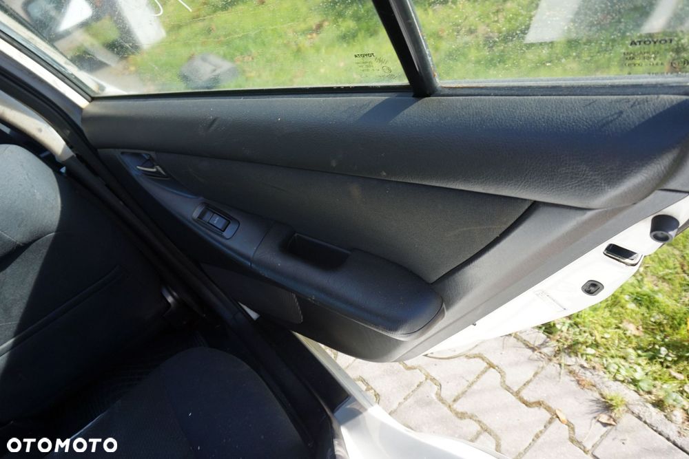 DRZWI TYLNE PRAWE COROLLA E12 LIFT KOMBI 040  BIAŁY TOYOTA 2004-2007 - 9