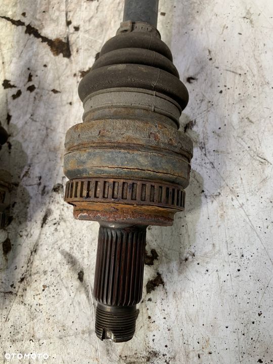 PÓŁOŚ PRAWA 7537608 BMW E83 X3 2.0d 150KM - 3