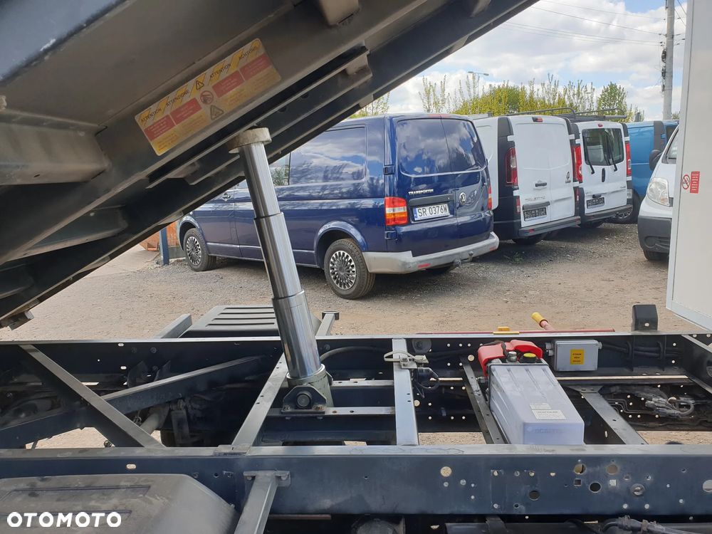 Mitsubishi FUSO FB83 - 10