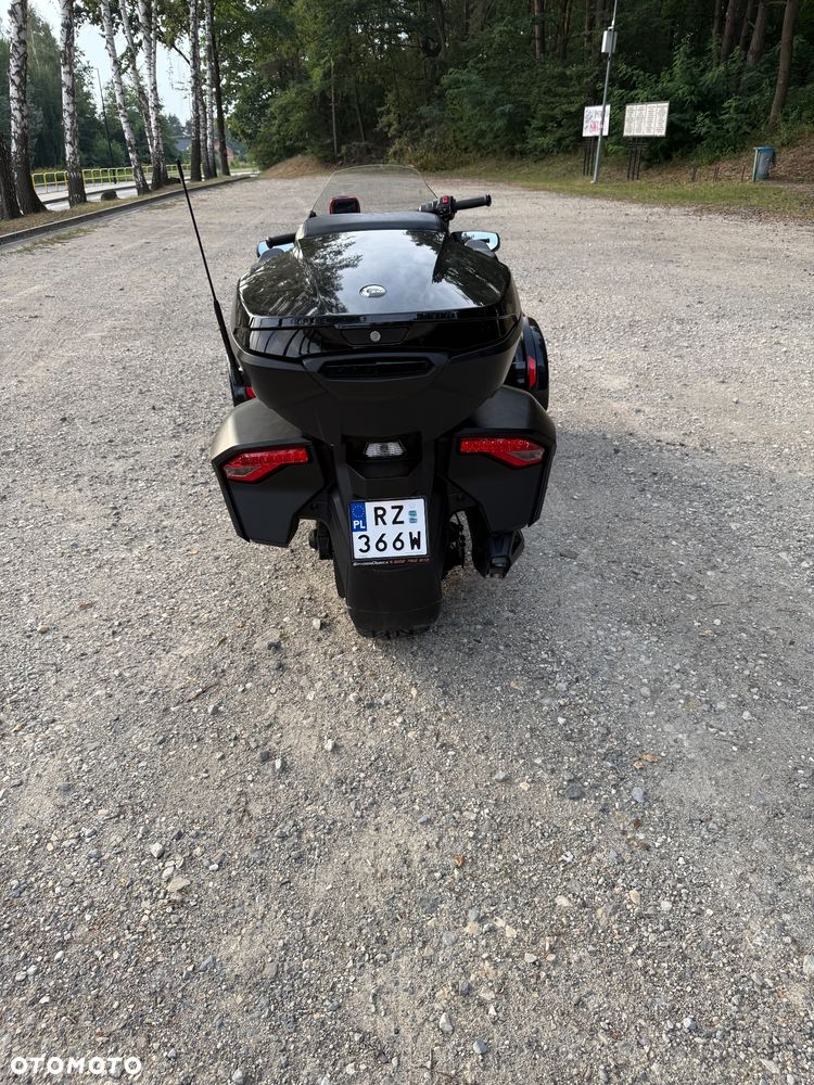 Can-Am Spyder - 8