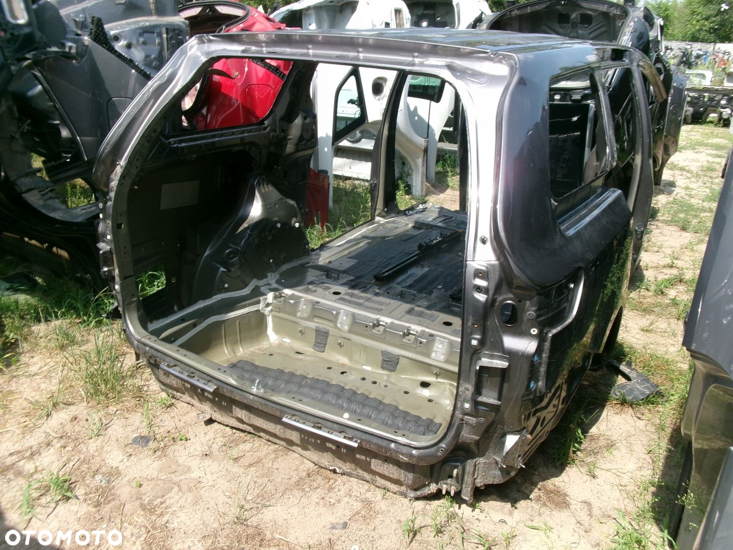 Toyota Sienna III generacji 3,5 V6 4x4 Tył z dachem wanna pas - 3
