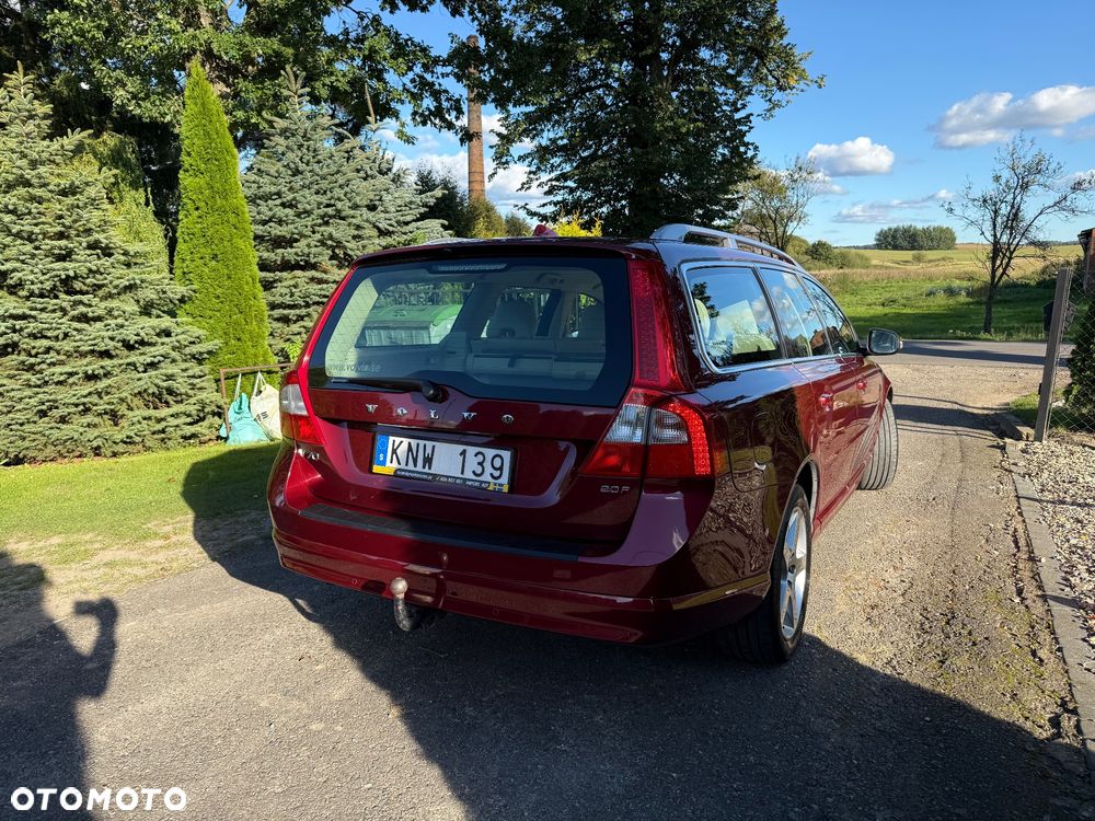 Volvo V70 2.0 Momentum - 6