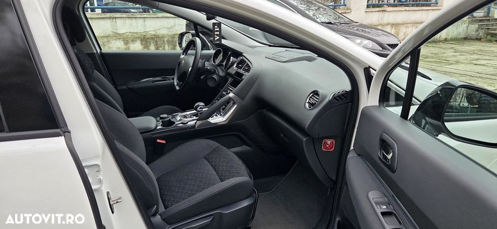 Peugeot 3008 HDi FAP 165 Automatik Premium - 9