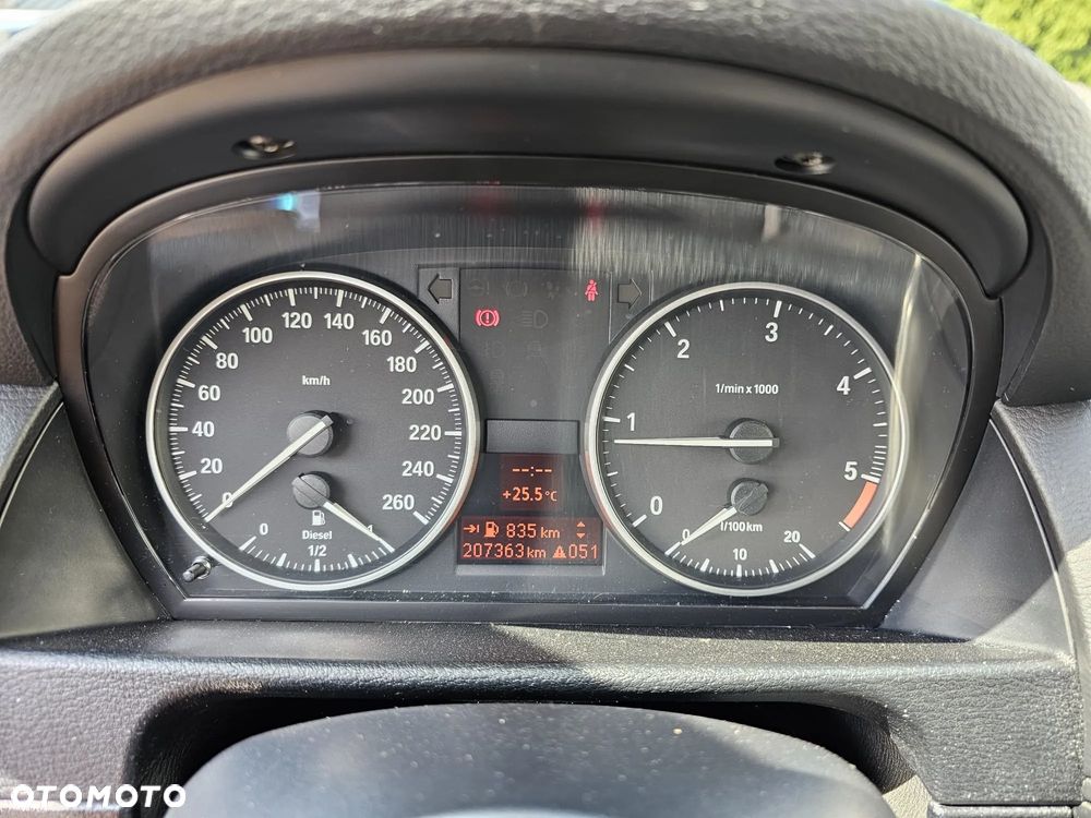 BMW X1 sDrive18d - 12